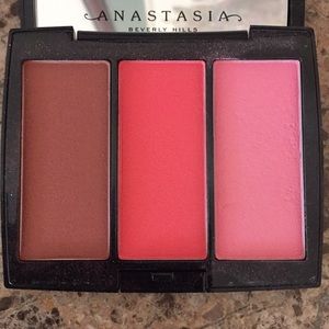 Anastasia Blush trio cocktail 🍹 party nice colors